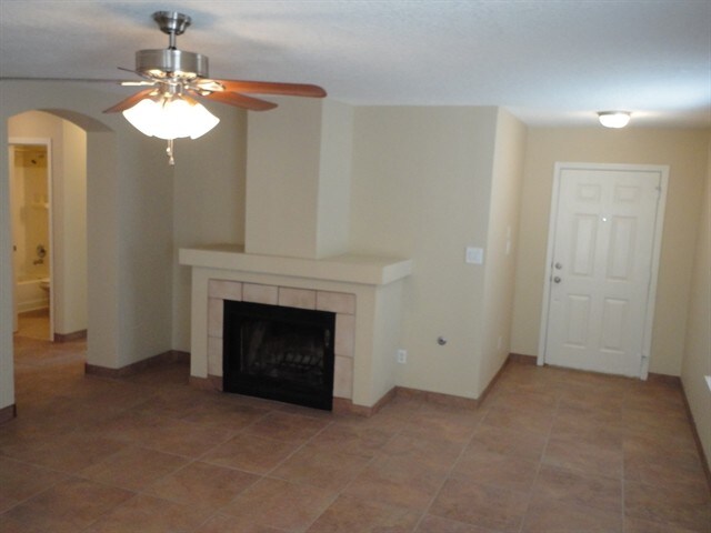 Foto del edificio - 4039 Cresta Park NW