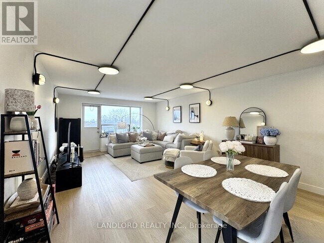 Photo du bâtiment - 420 Eglinton Ave E