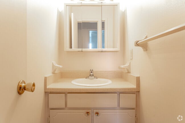Private 2nd Single Vanity - University Apartments