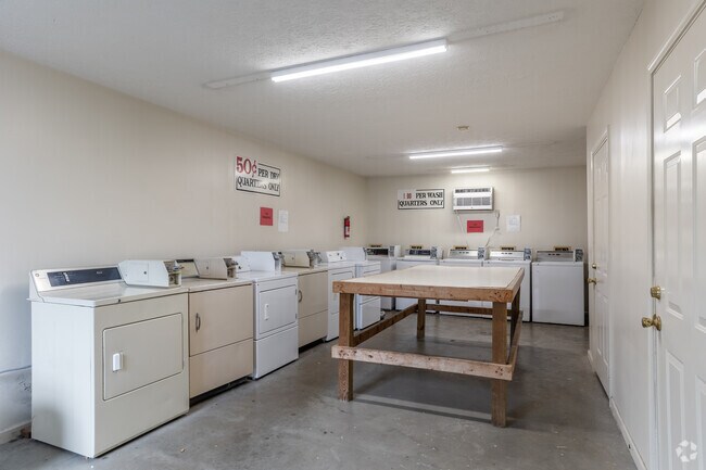 Centro de lavandería - Morrow Rentals