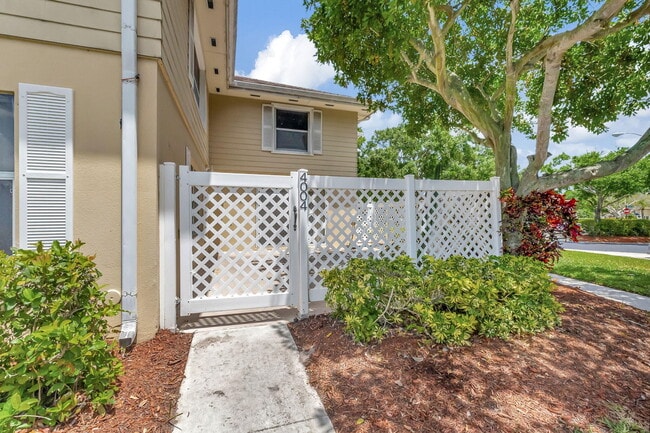 Foto del edificio - 4004 Medford Ct
