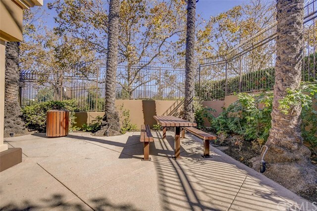 Building Photo - 183 Montana Del Lago Dr