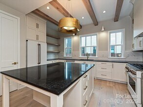 Building Photo - 4121 Selwyn Walk Ct