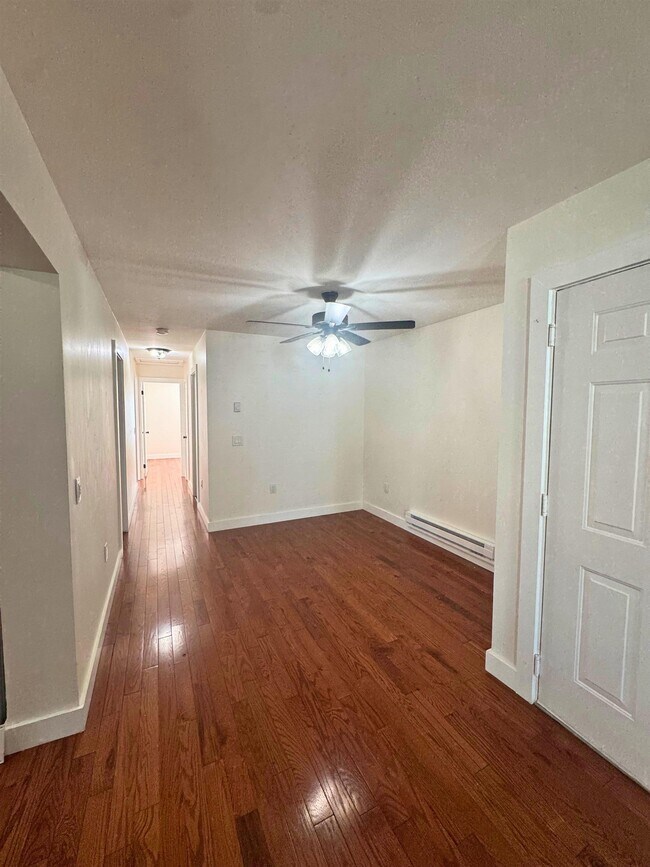 Foto del edificio - 123 Orient Ave