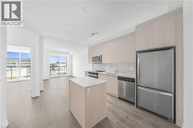 Photo du bâtiment - 55 Duke St W