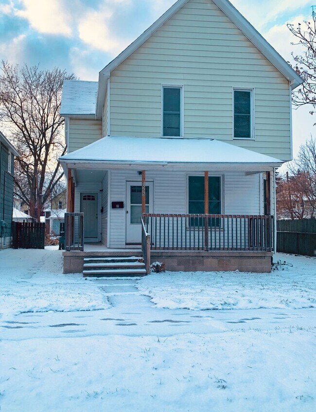 Foto del edificio - 1555 Broadway Ave NW