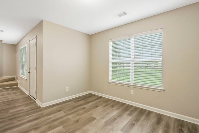 Building Photo - 5088 River Overlook Way