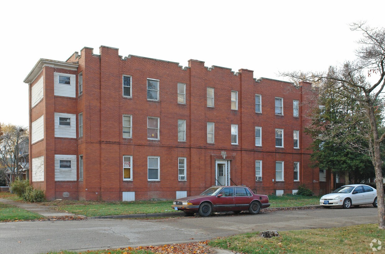 Foto del edificio - 749 3rd St