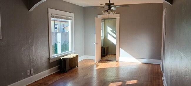 Foto del edificio - 3185 S Sherman St