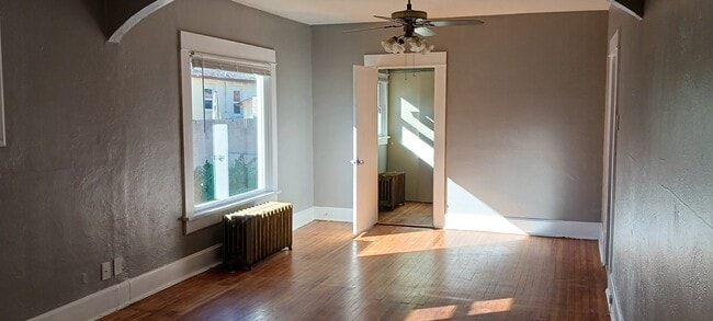 Photo - 3185 S Sherman St House