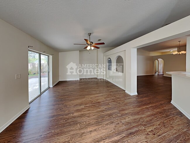 Building Photo - 149 King Arthur Court