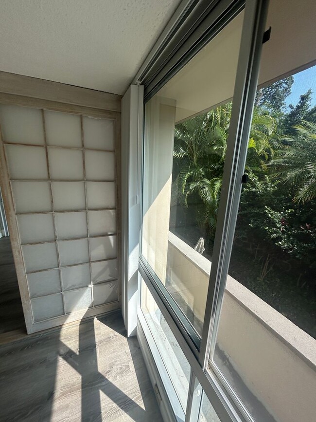 Building Photo - Renovated 2-Bedroom in Makiki – Pet Friendly!