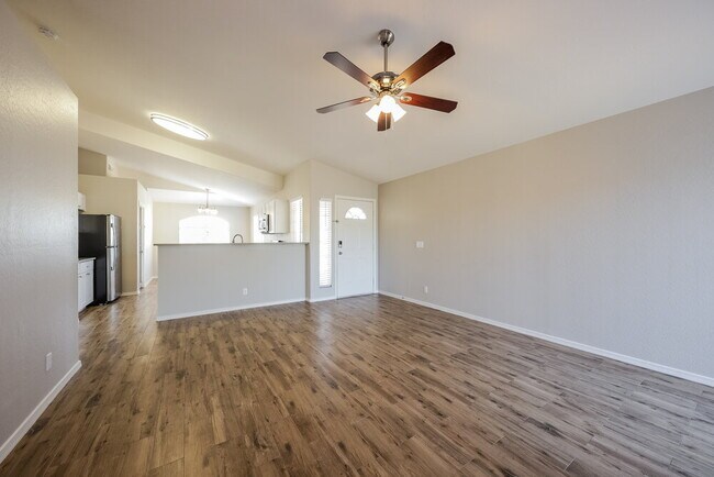 Foto del edificio - 8810 Decatur Rd