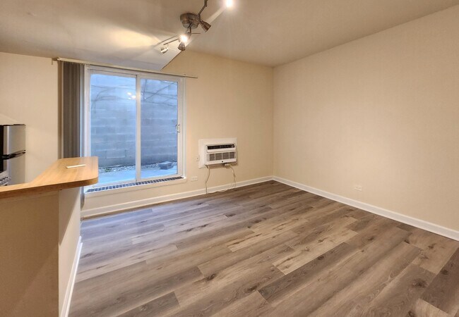 Foto del edificio - 1504 N Dearborn Pkwy