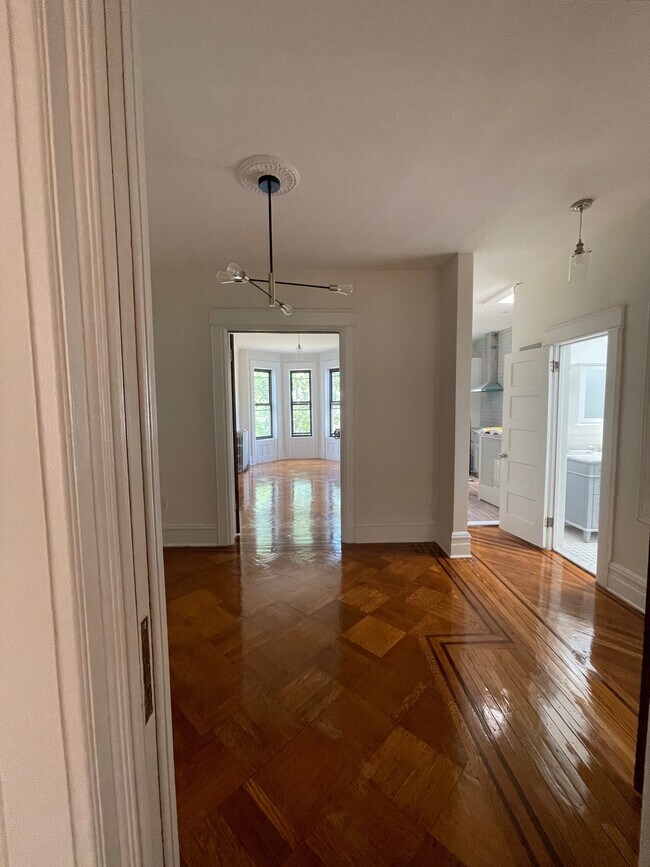 Building Photo - 555 Bay Ridge Pky