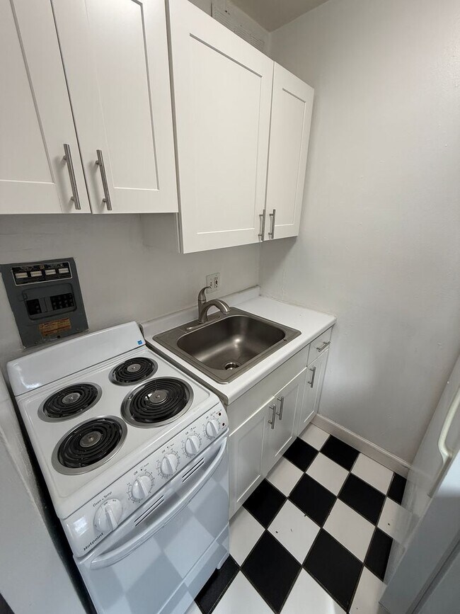 Interior Photo - Sixteen53 Prospect Avenue