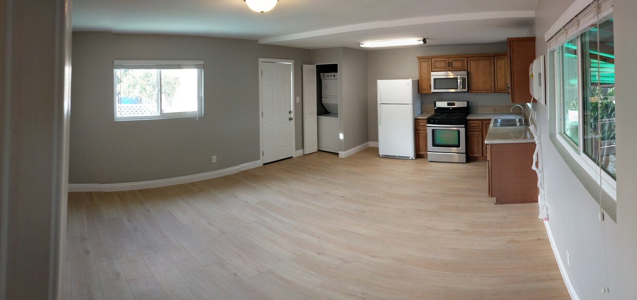 Foto principal - 3083 Lanfranco St
