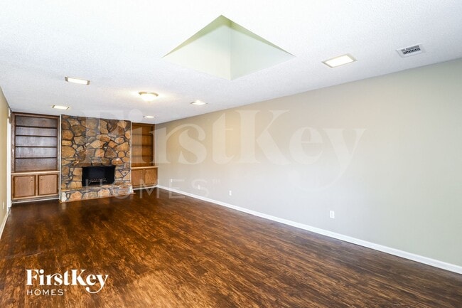 Foto del edificio - 114 Ericson Rd