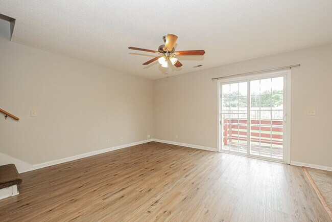 Foto del edificio - 1936 Turnberry Ct