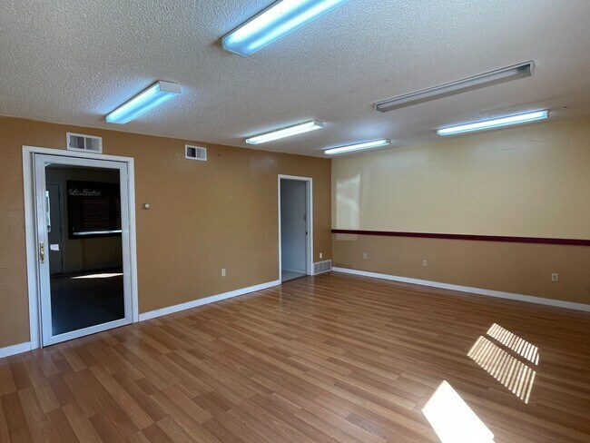 Building Photo - 1 bedroom 1 bath  in Canon City