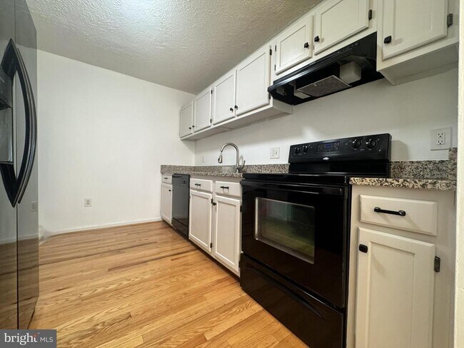 Foto del edificio - 16318 Brooktrail Ct