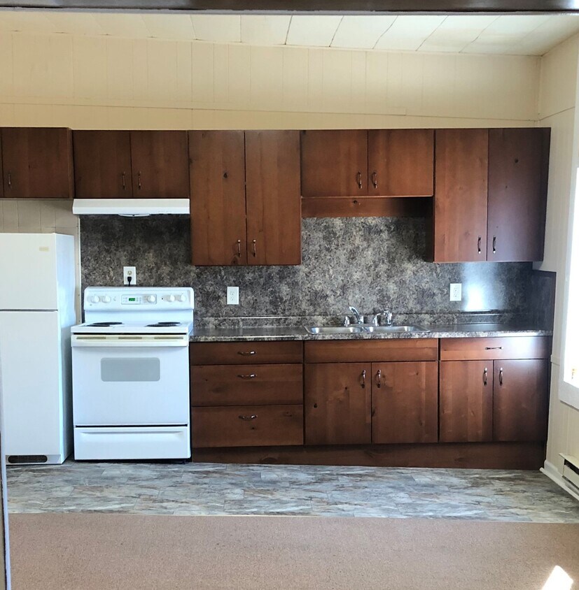 104 Pine St Unit 1, Glenwood City, WI 54013 Apartments in Glenwood