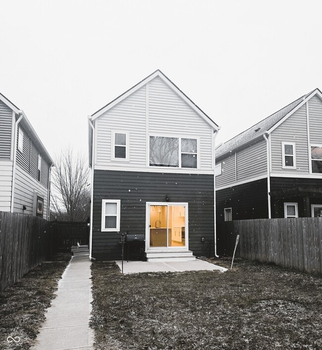 Building Photo - 28 Central Greens Blvd