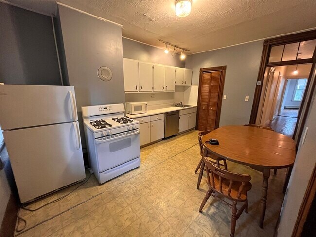 Foto del edificio - 403 E 7th St
