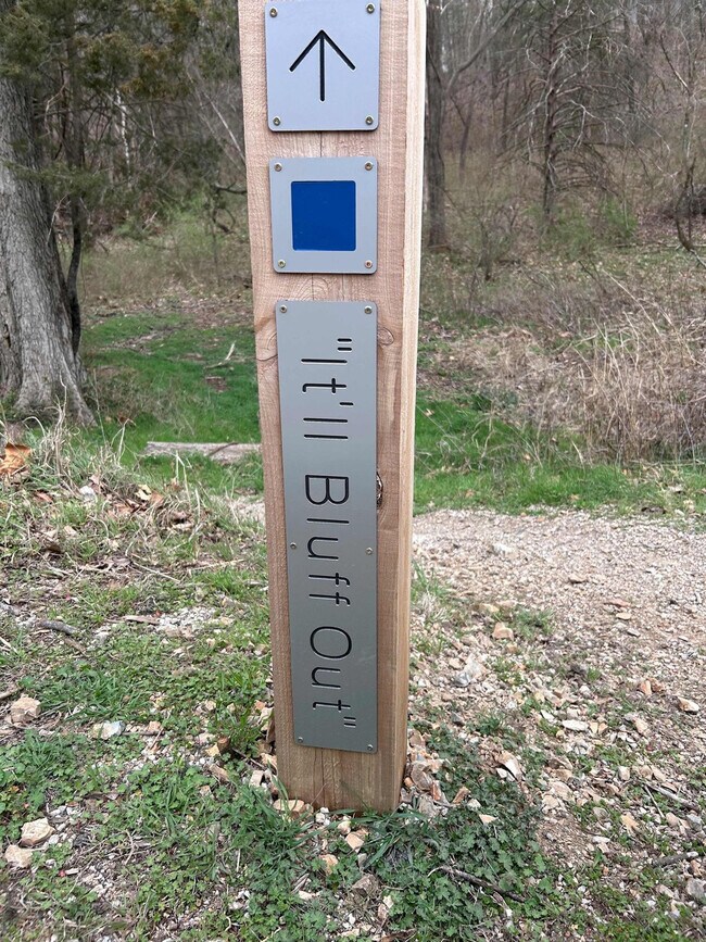 Foto del edificio - 15 Farnham Dr