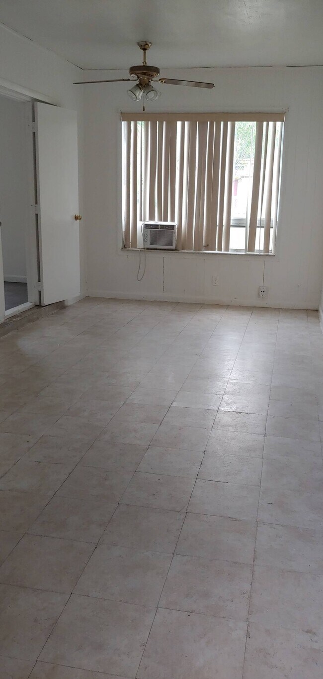 2007 NW 28th St, Oakland Park, FL 33311 House Rental in Oakland Park