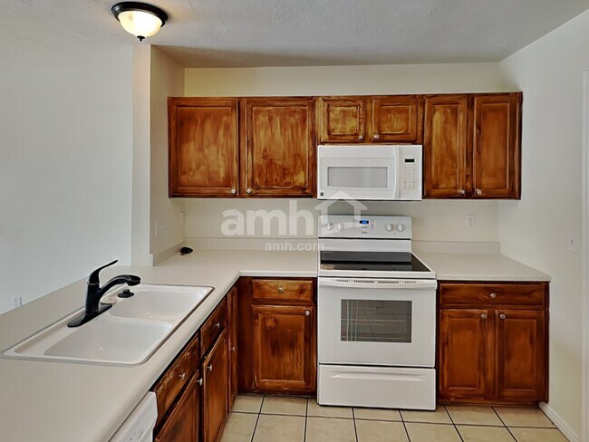 Foto del edificio - 1220 Lewis Peak Dr