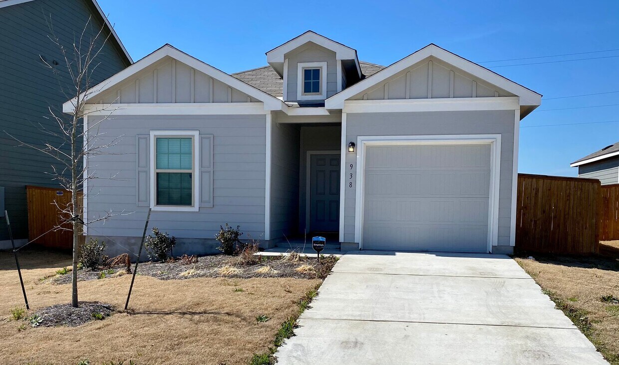 Primary Photo - 3 bedroom, 2 bath, 1 story home