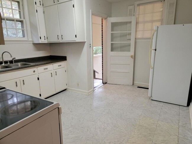 Building Photo - Wonderful Home In Fantastic Location!