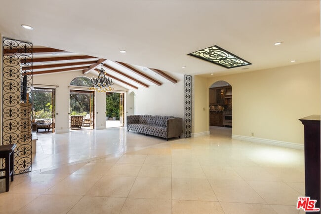 Building Photo - 15401 Brownwood Pl