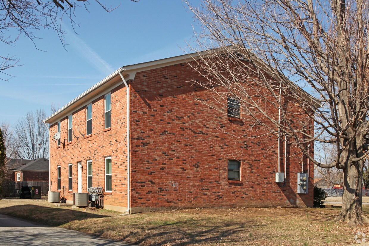 Building Photo - 4208 Landside Dr