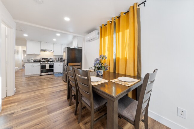 Foto del edificio - 225 S Main St