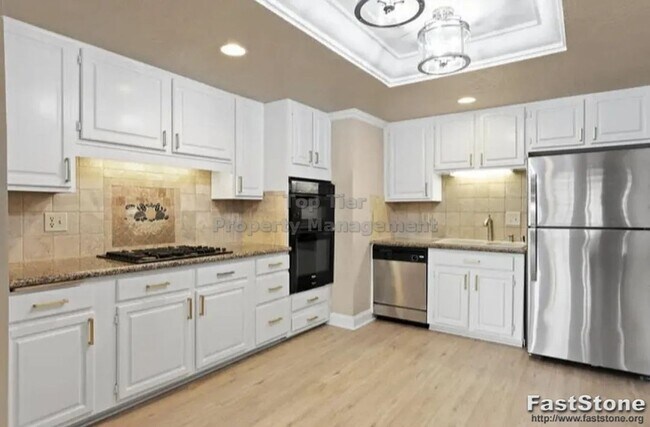 Building Photo - Available NOW! Luxury Oceanside Condo with...
