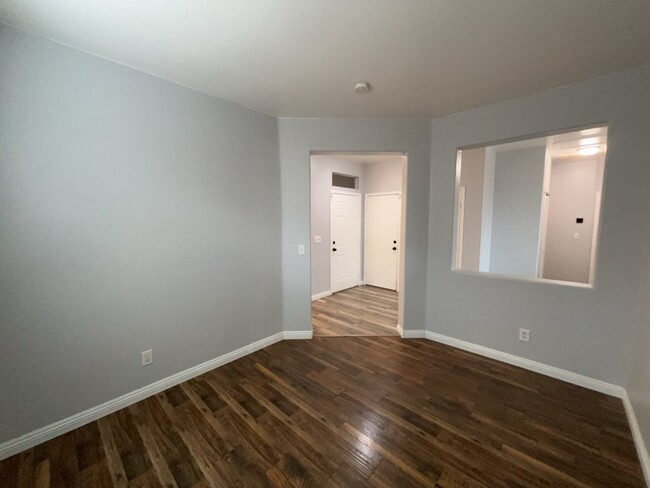 Foto del edificio - "Charming 2-Bed Oasis in Las Vegas: Modern...