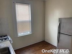 Foto del edificio - 611 W Broadway