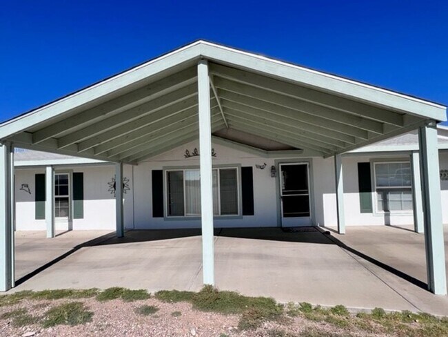 Foto del edificio - 2BR Vacation Home, Fully Furnished with Ut...