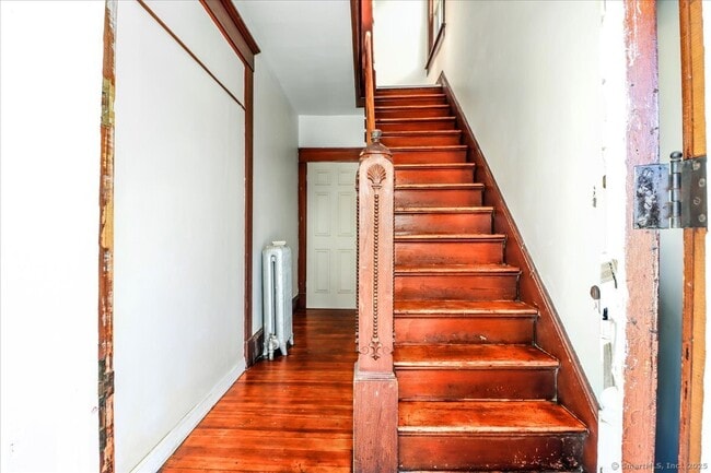 Building Photo - 130 Wellsville Ave