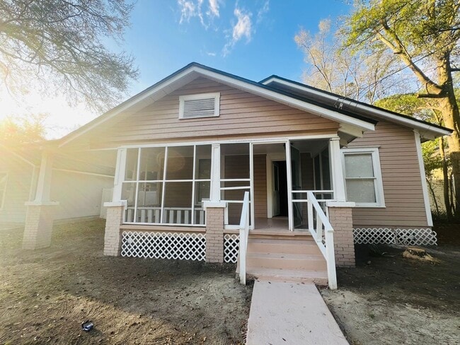 Building Photo - 3 Bedroom Single Family Home in Jacksonville