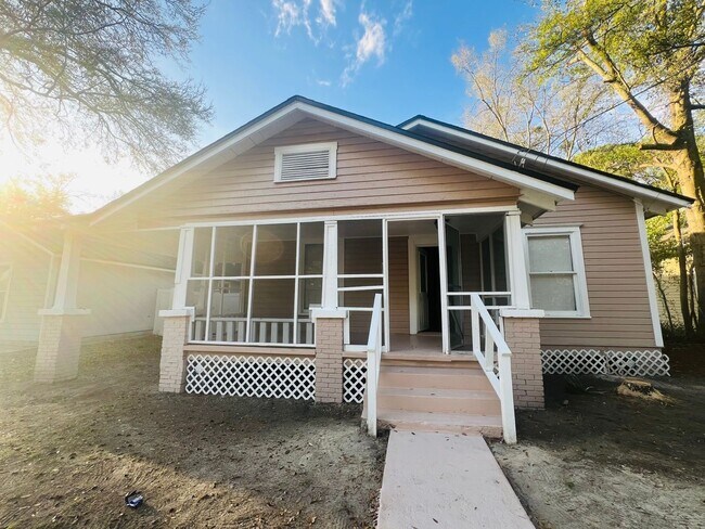 Foto del edificio - 3 Bedroom Single Family Home in Jacksonville