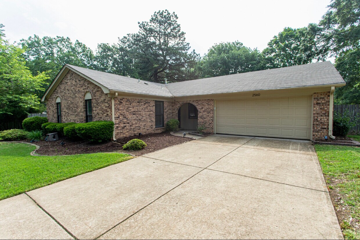 2560 Cedarville Dr, Germantown, TN 38138 House Rental in Germantown