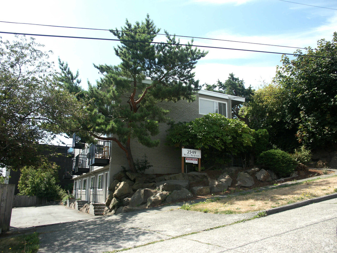 Building Photo - Newton Apartments