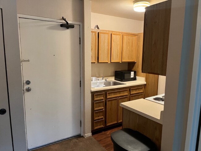 Foto del edificio - 6650 Amherst St