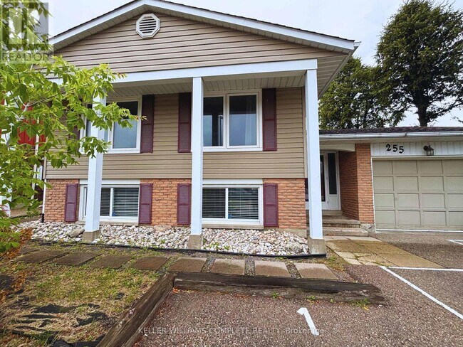 Photo du bâtiment - 255 Blackhorne Dr