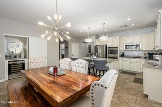 Building Photo - 6608 W Saguaro Park Ln