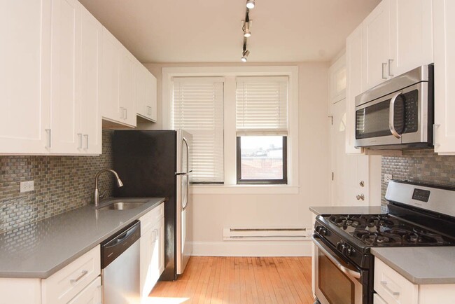 Building Photo - 2320 N Rockwell St