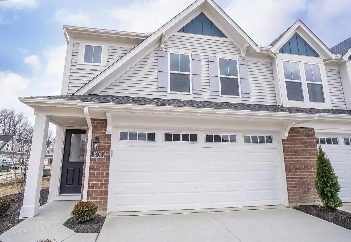 Primary Photo - 1500 Summerview Ln